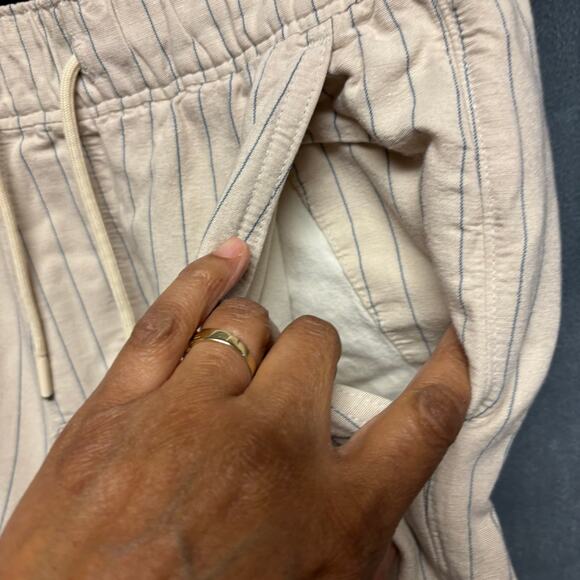 Abercrombie & Fitch Linen Blend Shorts Summer Pin Striped Preppy Vacay Comfy XS - Picture 6 of 10